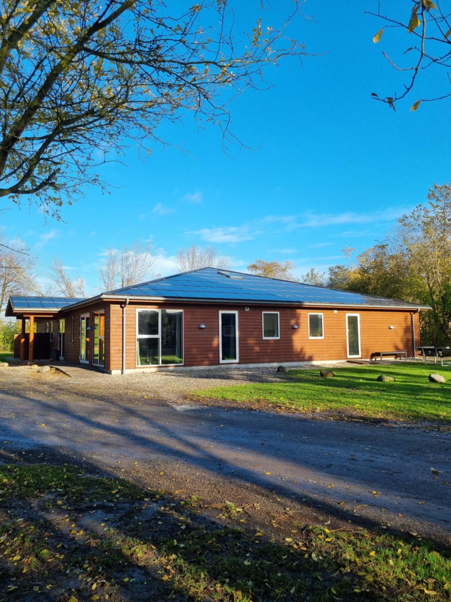Feriebyens Bed & Breakfast 勒兹维 外观 照片